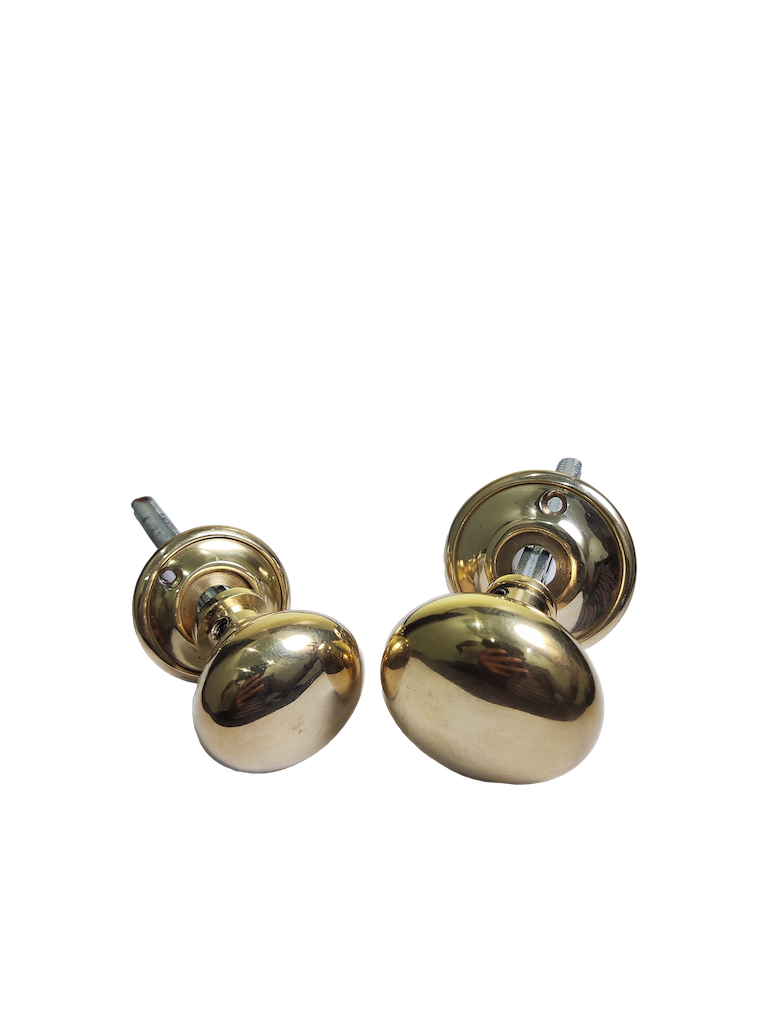 Polished traditional matka brass door knob