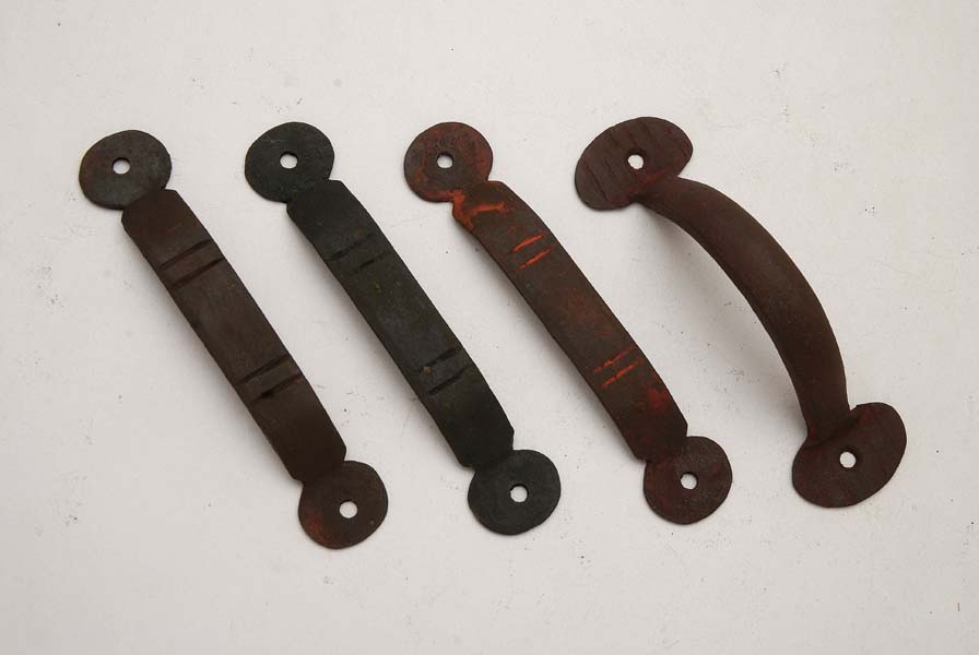 Wrought iron handle set for door installations
